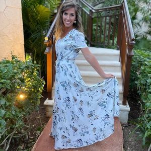 Beautiful white floral dress size small